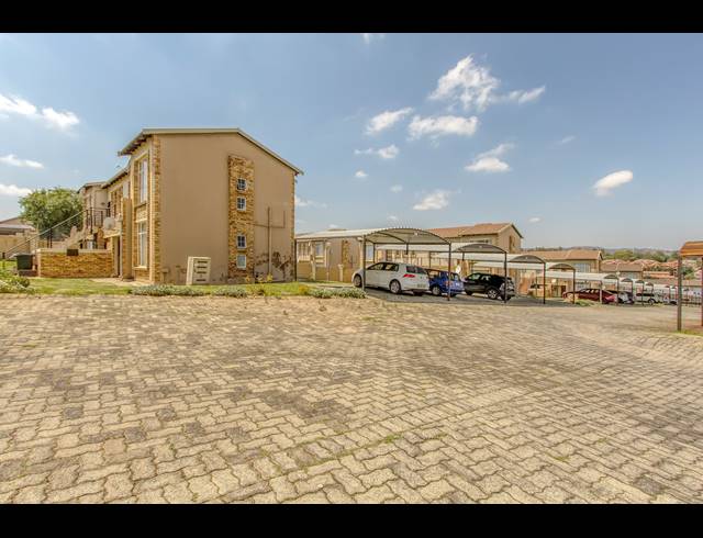2 BEDROOM APARTMENT FOR SALE IN HONEYDEW